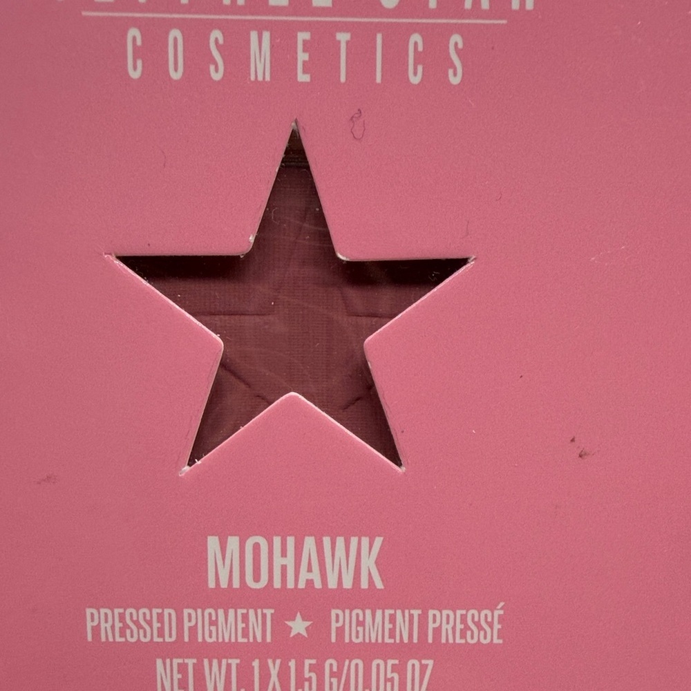 3/$15 🌸 Jeffree Star Mohawk Eyeshadow - Bold Pink - Picture 3 of 3